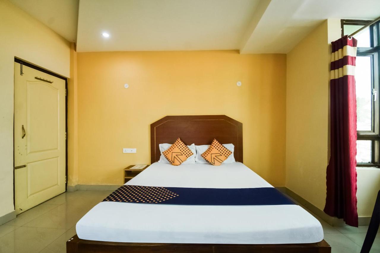 Spot On 74793 Hotel Sai Sudha 普里 外观 照片